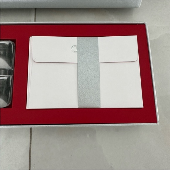 Gucci Holiday Stationary - Picture 10 of 10